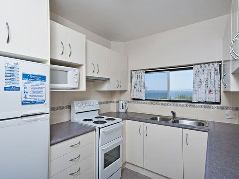 Ocean Shores Unit 7 / 27 Weatherly Close - Hobart Tourism 1