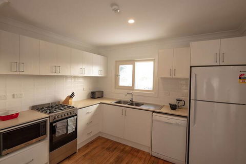 Numbananga Lodge - Hobart Tourism 2
