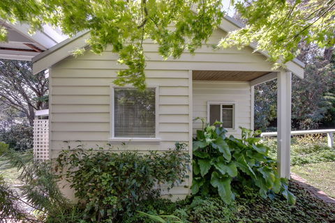 Heronswood Cottage - Hobart Tourism 0