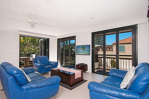 Rayners Secret Lennox Head - Hobart Tourism 5