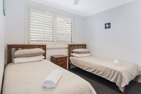 Rayners Secret Lennox Head - Hobart Tourism 1
