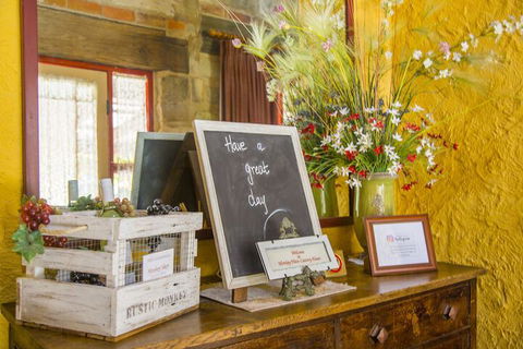 Monkey Place Country House - Hobart Tourism 1