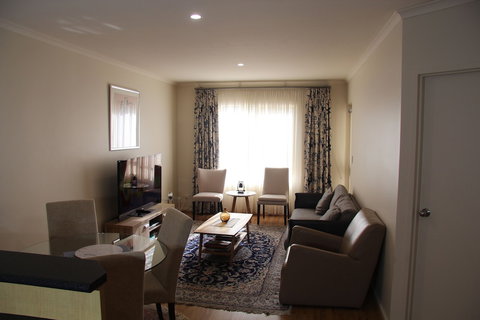Adelaide City Apartment - 3BR, 2Bath & Carpark - Hobart Tourism 2