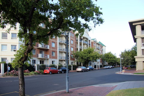 Adelaide City Apartment - 3BR, 2Bath & Carpark - Hobart Tourism 1