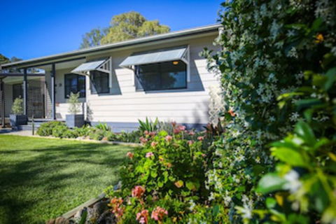 Dell Lee Cottage - Hobart Tourism 0