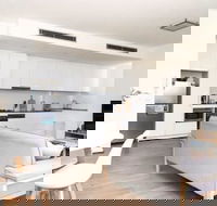 Spacious Apartment Close to Chatswood - Hobart Tourism