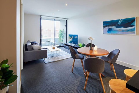 Apt Walking Distance To MCG & Epworth Hospital - Tourism TAS 2
