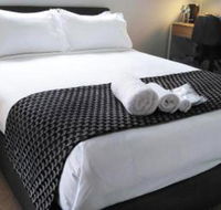 Lakeside Retreat  Business - Tourism TAS