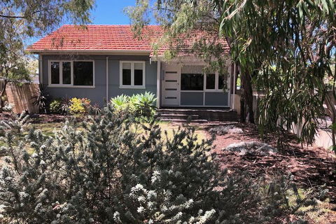 Barefoot Beach Cottage - Tourism TAS 3