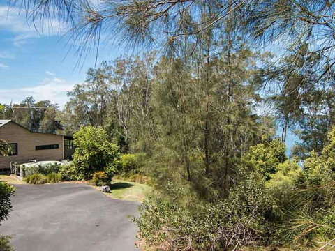 Tuppys On The Lake - Hobart Tourism 2