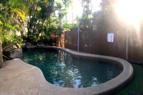 Mission Beach Retreat - Hobart Tourism 4