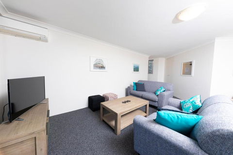 Beachpoint Unit 303 28 North Street - Tourism TAS 5