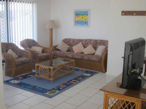 Hi Surf Unit 2 92 Head Street Forster - Tourism TAS 5
