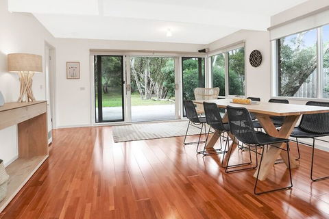 Backyard Bliss - Hobart Tourism 3