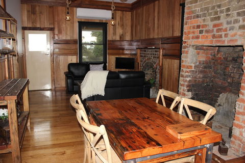 The Cottage - Hobart Tourism 0