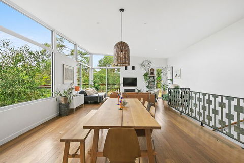 Bristlebird - Rejuvenate Stays - Hobart Tourism 4