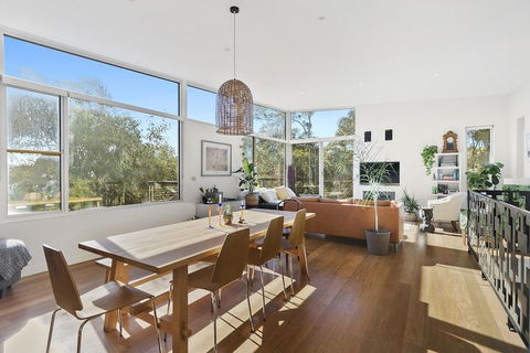 Bristlebird - Rejuvenate Stays - Hobart Tourism 7