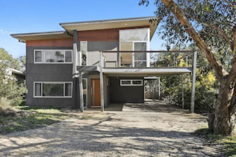 Bristlebird - Rejuvenate Stays - Hobart Tourism 0