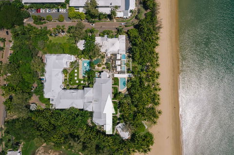 Belle Escapes - Absolute Beachfront Apartment In Alamanda Resort 21 - Hobart Tourism 0