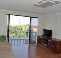 Lake  Ocean View - Hobart Tourism