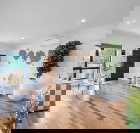 AUJOY 3 Bed Townhouse Burwood 1