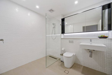 Peaceful Water Side Retreat With Huge Courtyard - Tourism TAS 2
