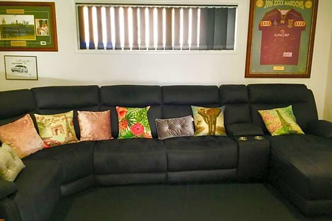 Yandina House - Hobart Tourism 5