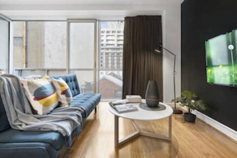 Kristina, 1BDR Melbourne Apartment - Tourism TAS 0