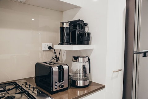 Rubi, 1BDR Melbourne Apartment - Tourism TAS 5