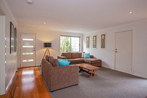 Bay Breeze Retreat - Hobart Tourism 7