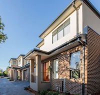 AUJOY 4 Bed Townhouse Burwood 2
