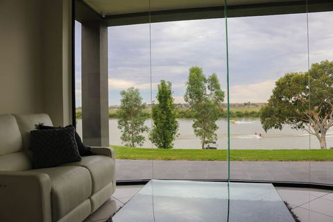 River Devine Murray Bridge - Tourism TAS 4
