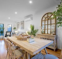 AUJOY 3 Bed Townhouse Burwood 3