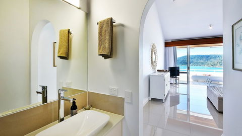 Bella Vista E9 Ocean View Spacious 2 Bed - Hobart Tourism 6