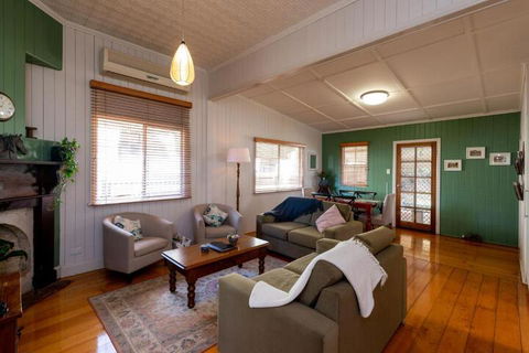 Ambiente Cottage Pet & Family Friendly - Tourism TAS 3