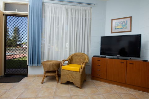 Forster Lodge 6 - Tourism TAS 3
