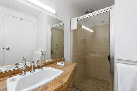 Comfort Inn & Suites Riverland - Tourism TAS 6