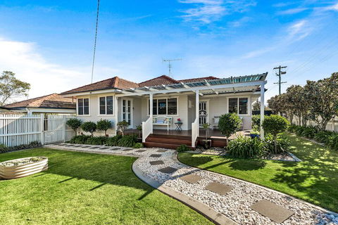 Viola House - Hobart Tourism 1