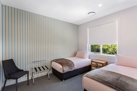 La Luna Shoal Bay - Tourism TAS 3