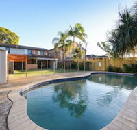 HomeHotel 4 Bedroom  Homeoffice with Nice Pool - Hobart Tourism