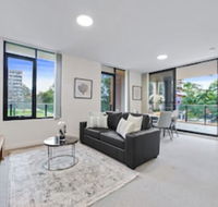 HomeHotel Walking Distance to Train  Westfield - Hobart Tourism