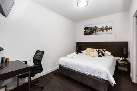 Imogen, Melbourne Studio Apartment - Tourism TAS 4