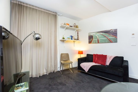 Imogen, Melbourne Studio Apartment - Tourism TAS 5