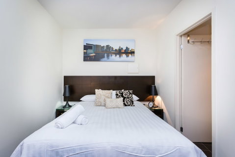 Imogen, Melbourne Studio Apartment - Tourism TAS 1