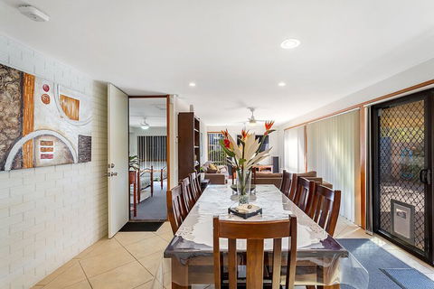 Campbell Avenue 28 - Hobart Tourism 6