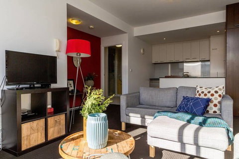Mika, 2bdr Fitzroy Pad With Secure Parking - Tourism TAS 5