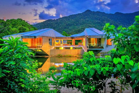 Alkira Award Winning Luxury Holiday Home - Hobart Tourism 2