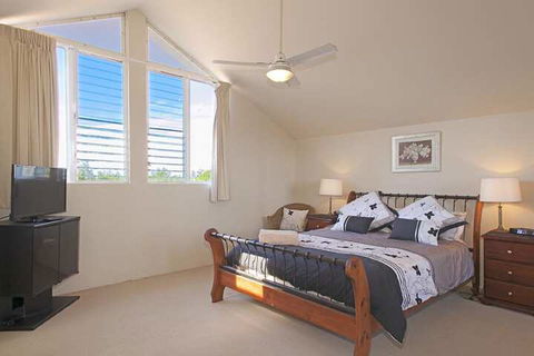 1 / 17 22nd Ave Sawtell NSW - Tourism TAS 2