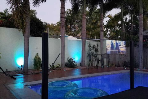 Beach Bliss Queen Bed BBQ Pool Netflix - Hobart Tourism 6