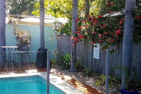 Beach Bliss Queen Bed BBQ Pool Netflix - Hobart Tourism 3